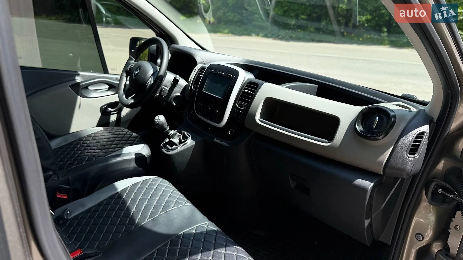 2017 Renault Trafic - мініатюра 17