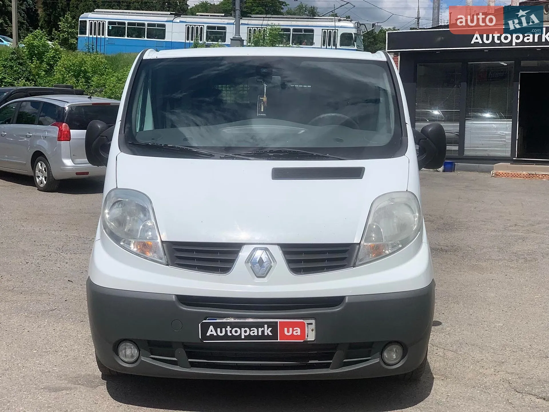 2012 Renault Trafic - мініатюра 2