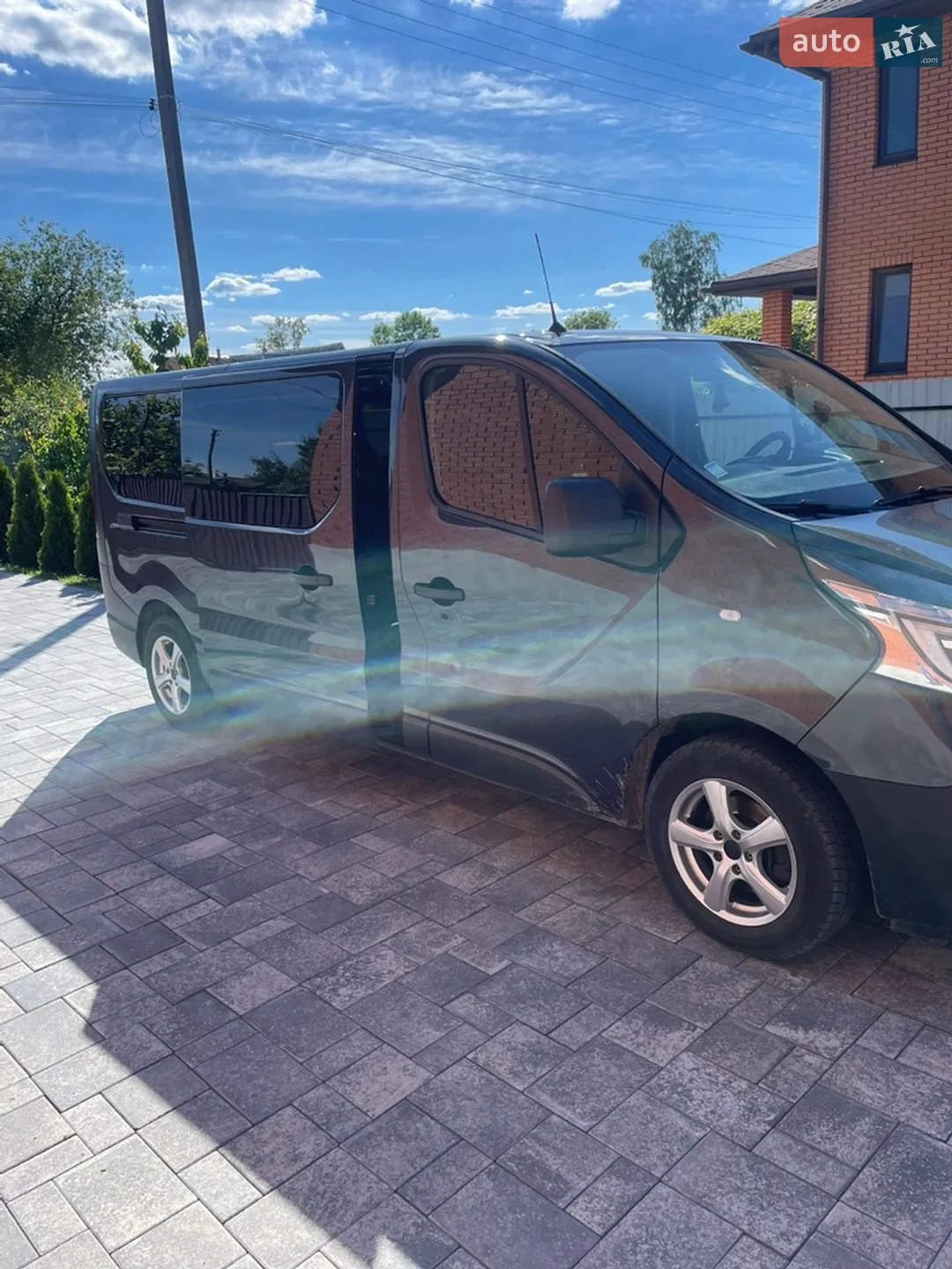 2021 Renault Trafic - мініатюра 2