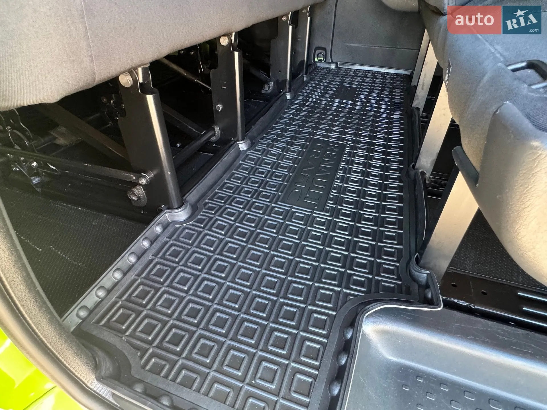 2015 Renault Trafic - мініатюра 65