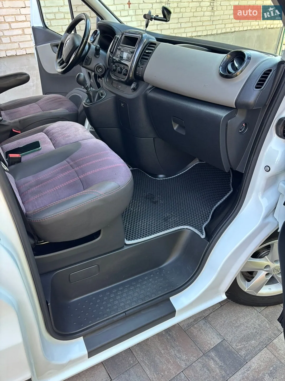2015 Renault Trafic - мініатюра 26