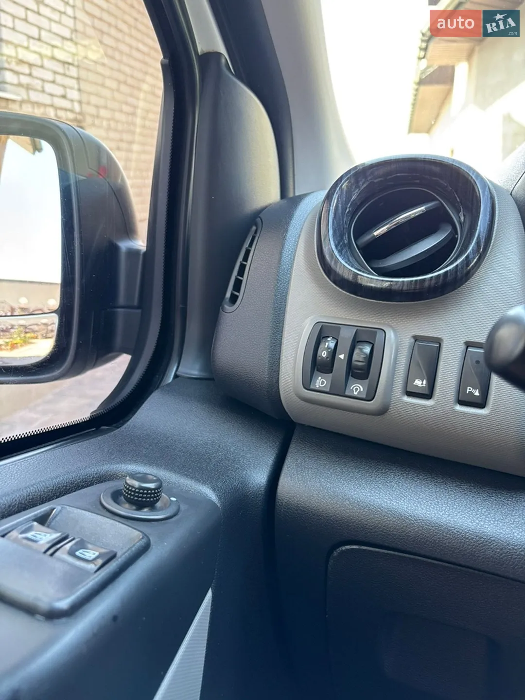 2015 Renault Trafic - мініатюра 30