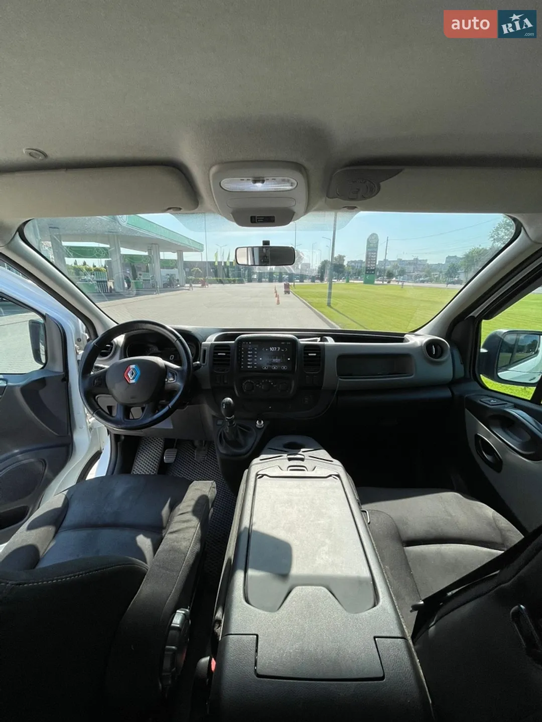 2015 Renault Trafic - мініатюра 14