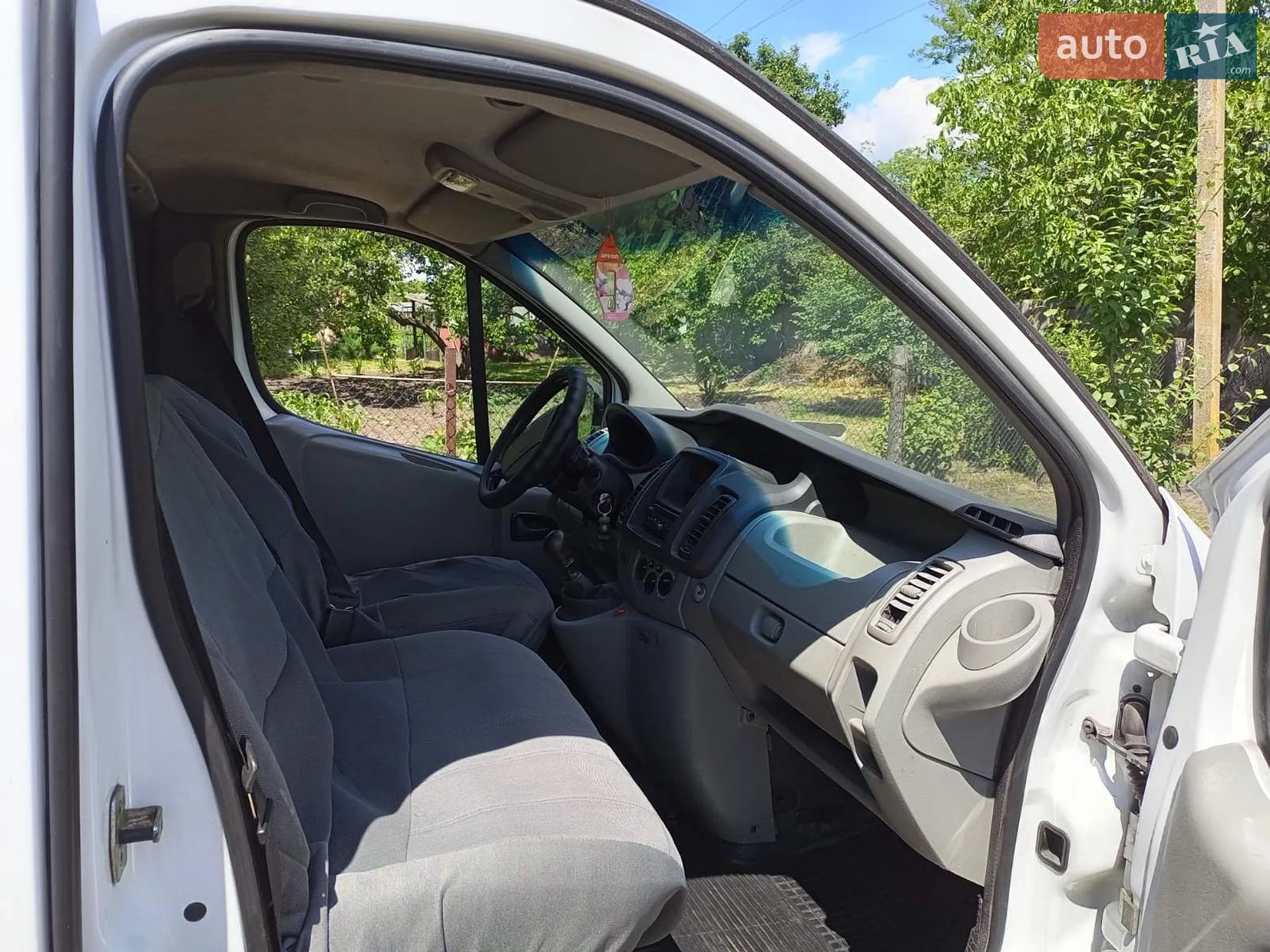 2010 Renault Trafic - мініатюра 2