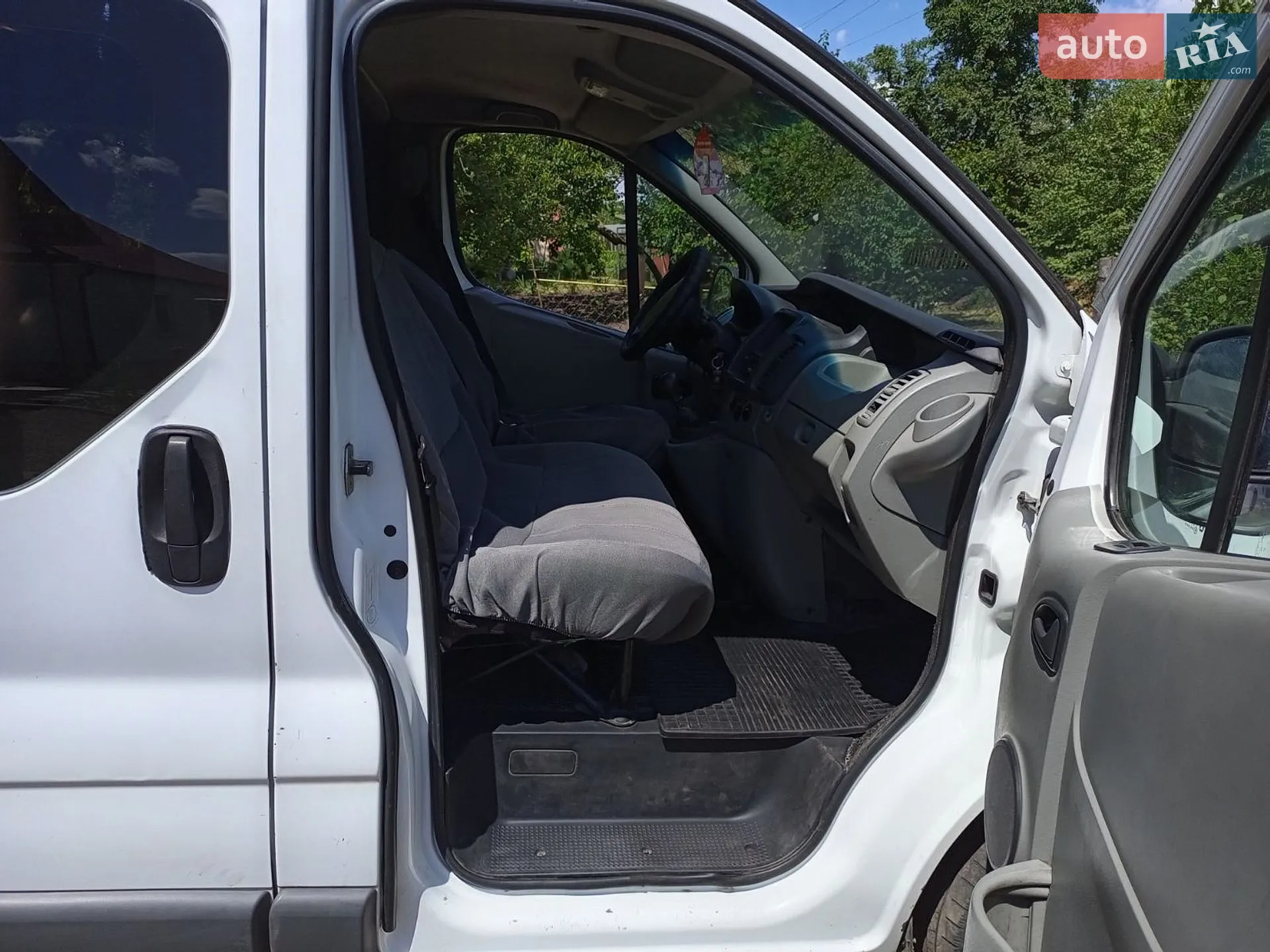 2010 Renault Trafic - мініатюра 10
