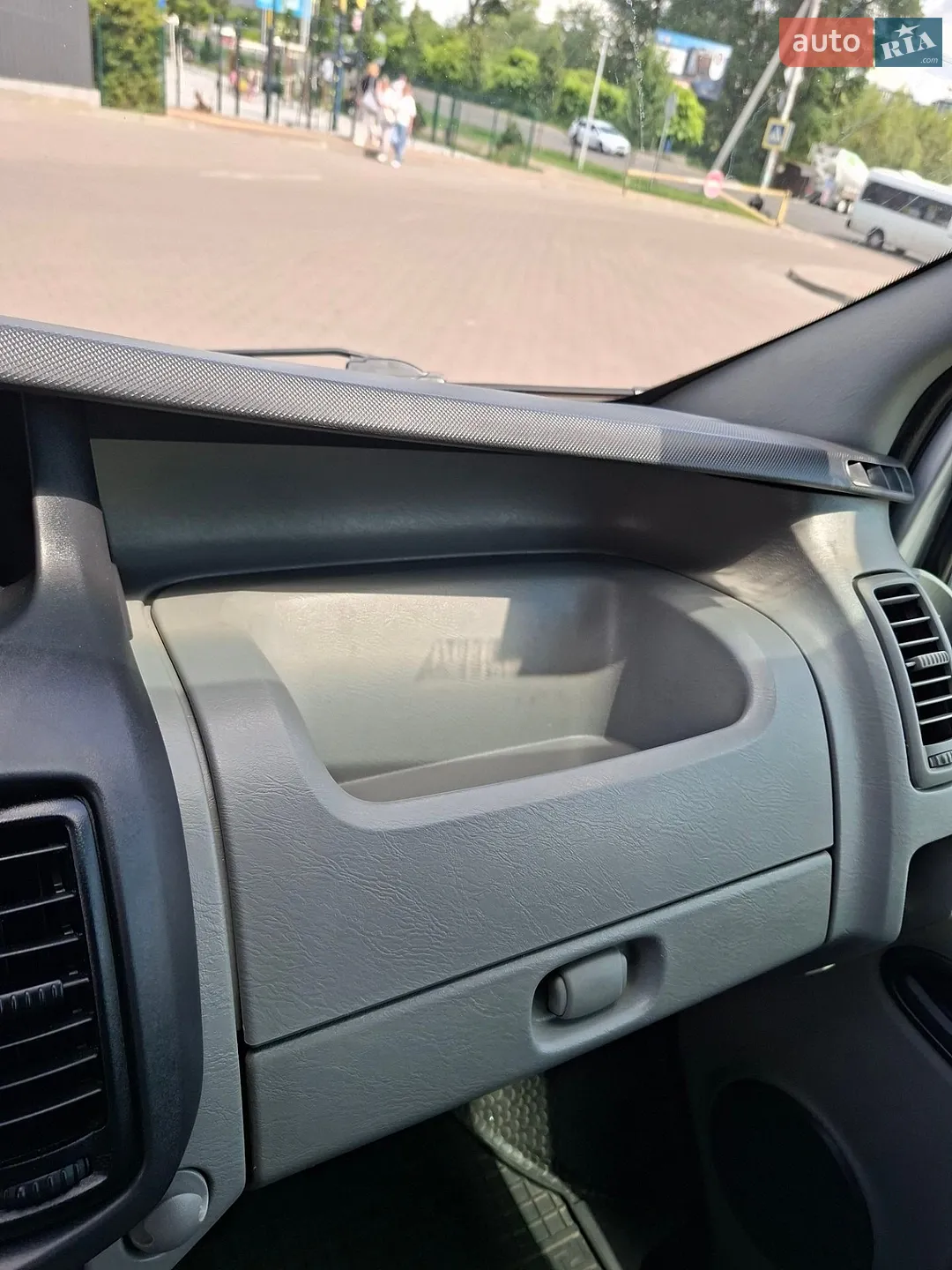 2011 Renault Trafic - мініатюра 17