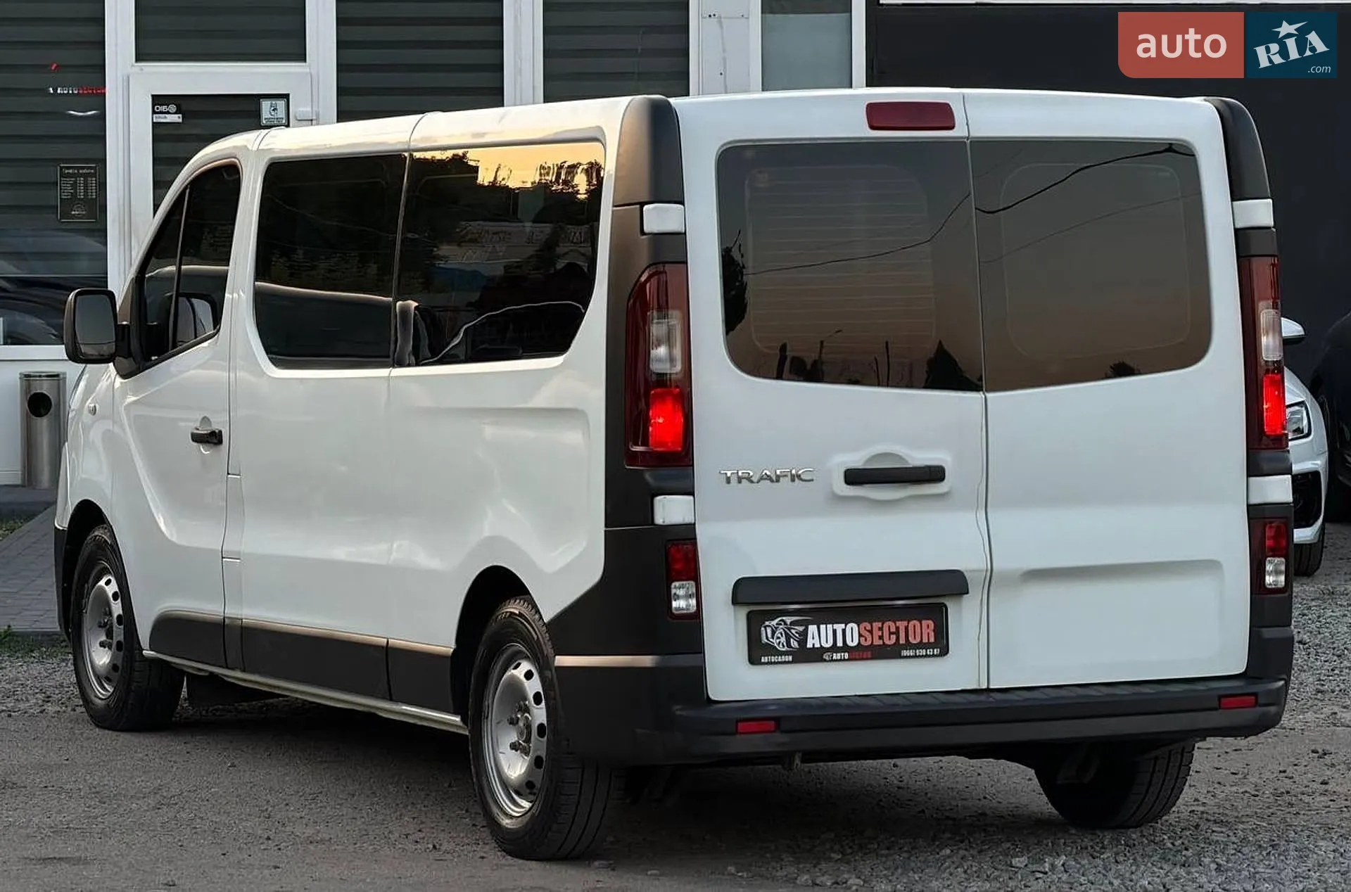 2021 Renault Trafic - мініатюра 12