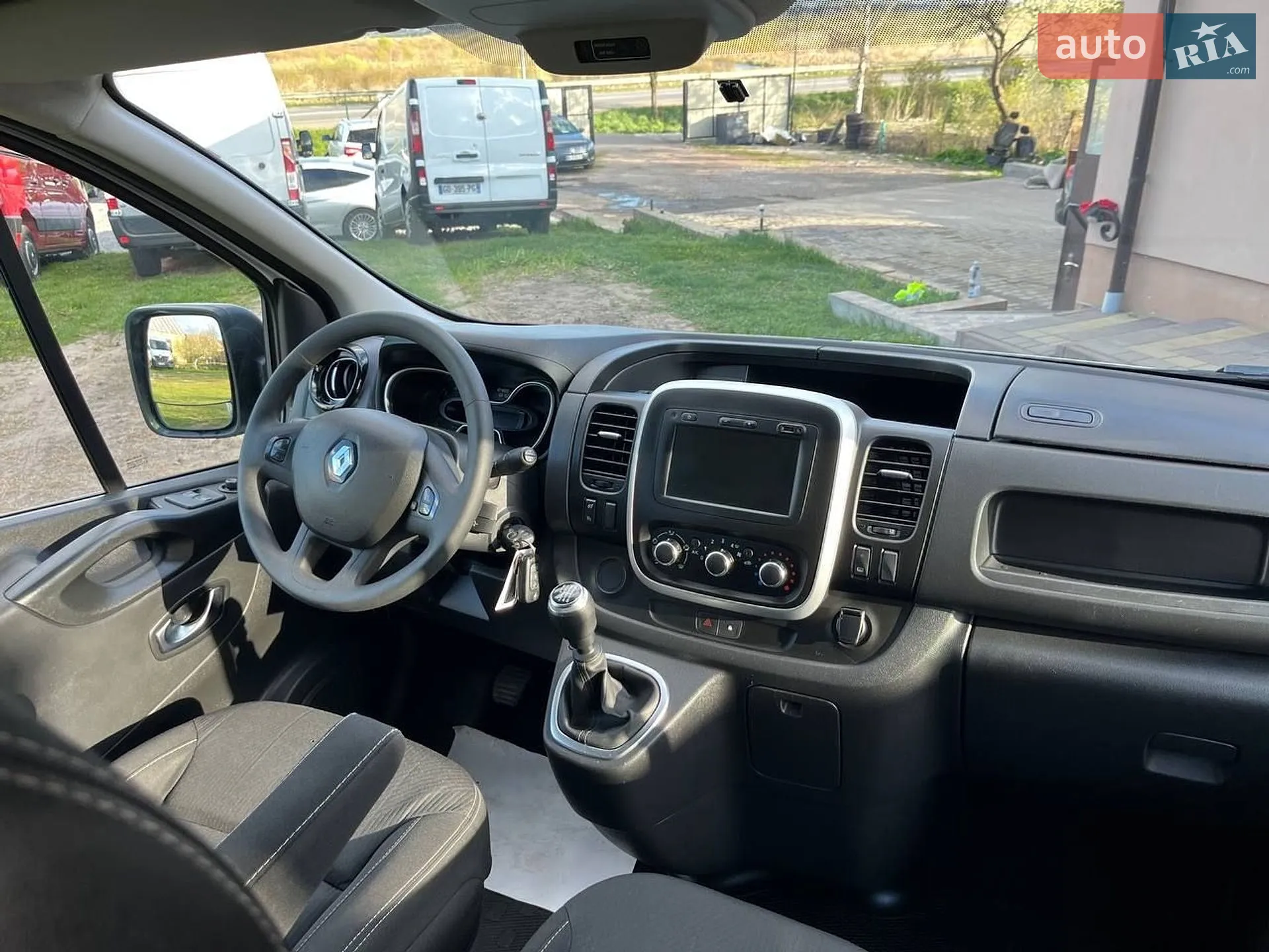 2021 Renault Trafic - мініатюра 26