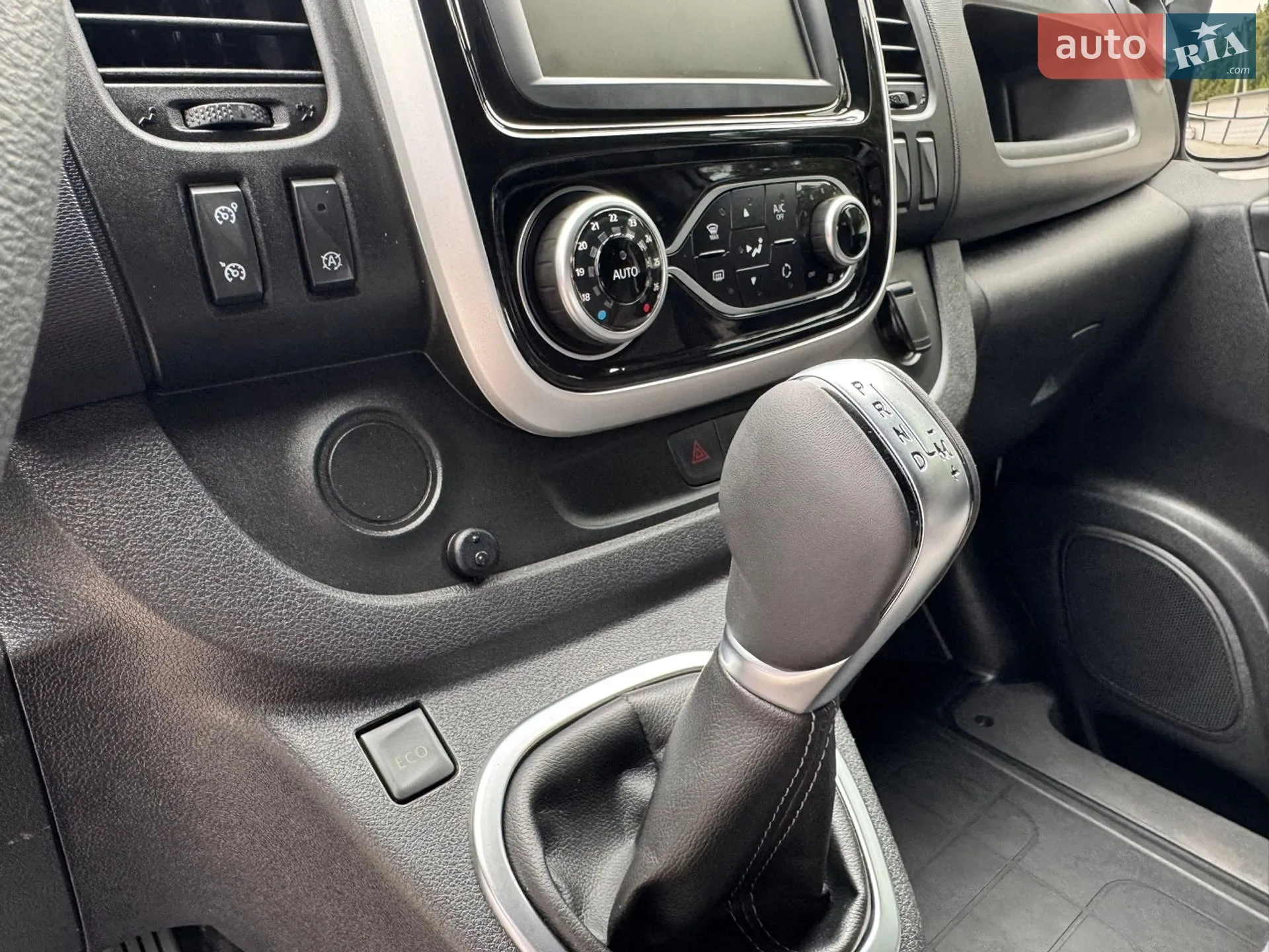 2020 Renault Trafic - мініатюра 35