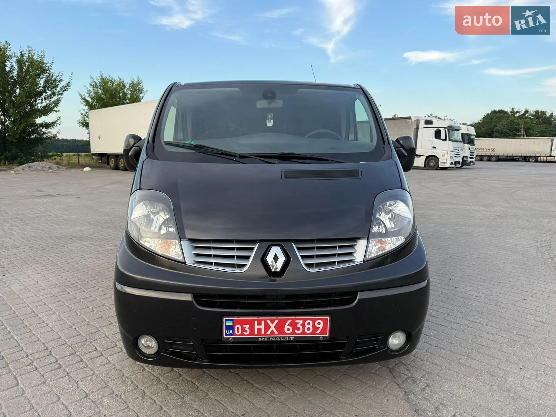 2012 Renault Trafic - мініатюра 2