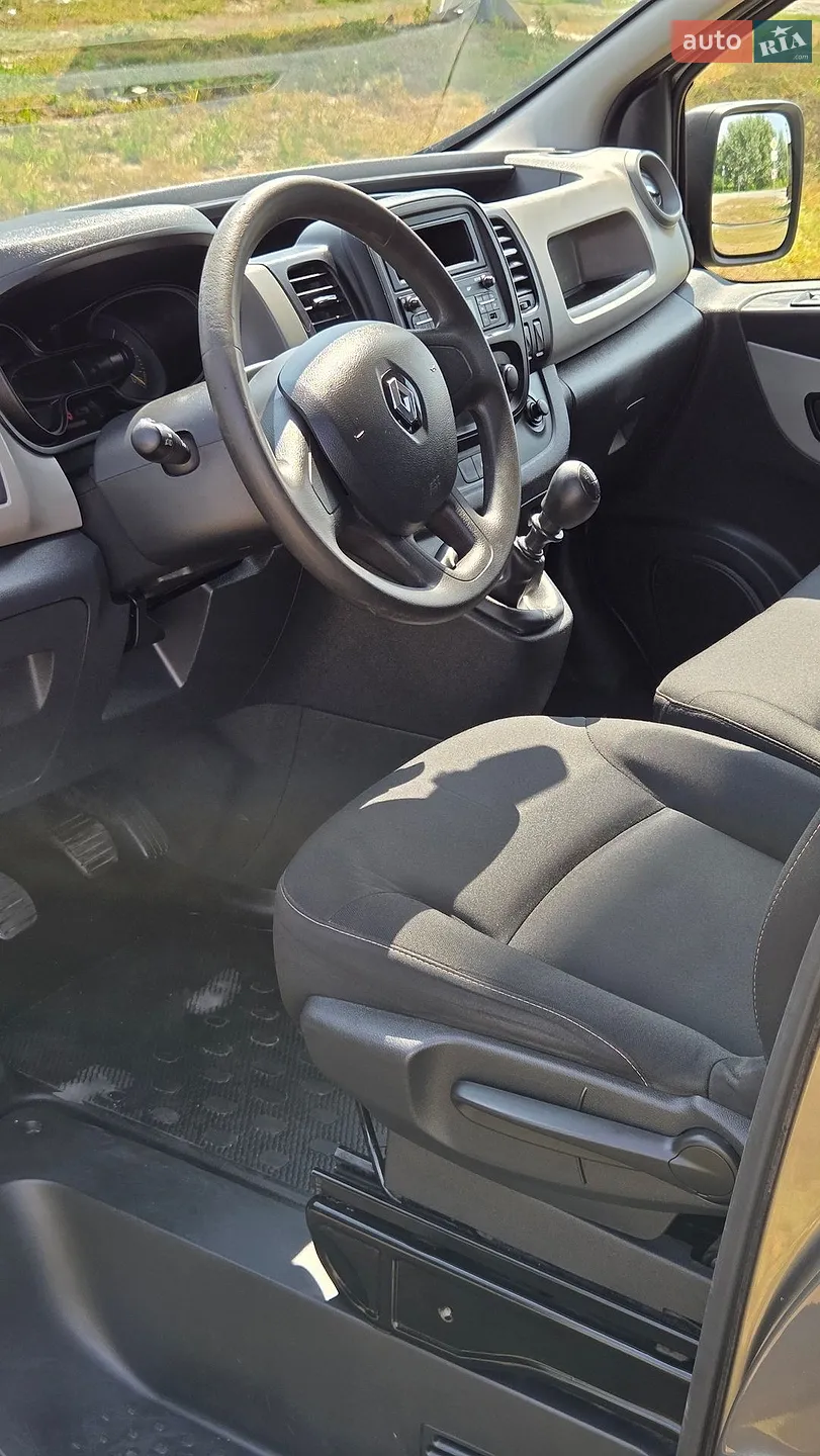 2015 Renault Trafic - мініатюра 11
