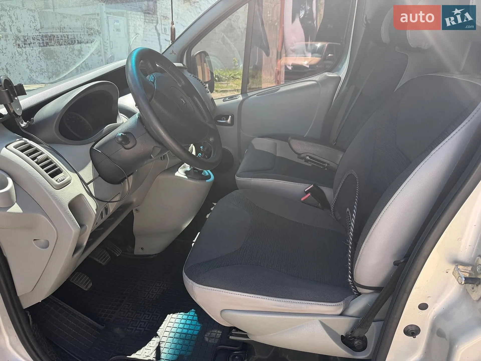 2010 Renault Trafic - мініатюра 13