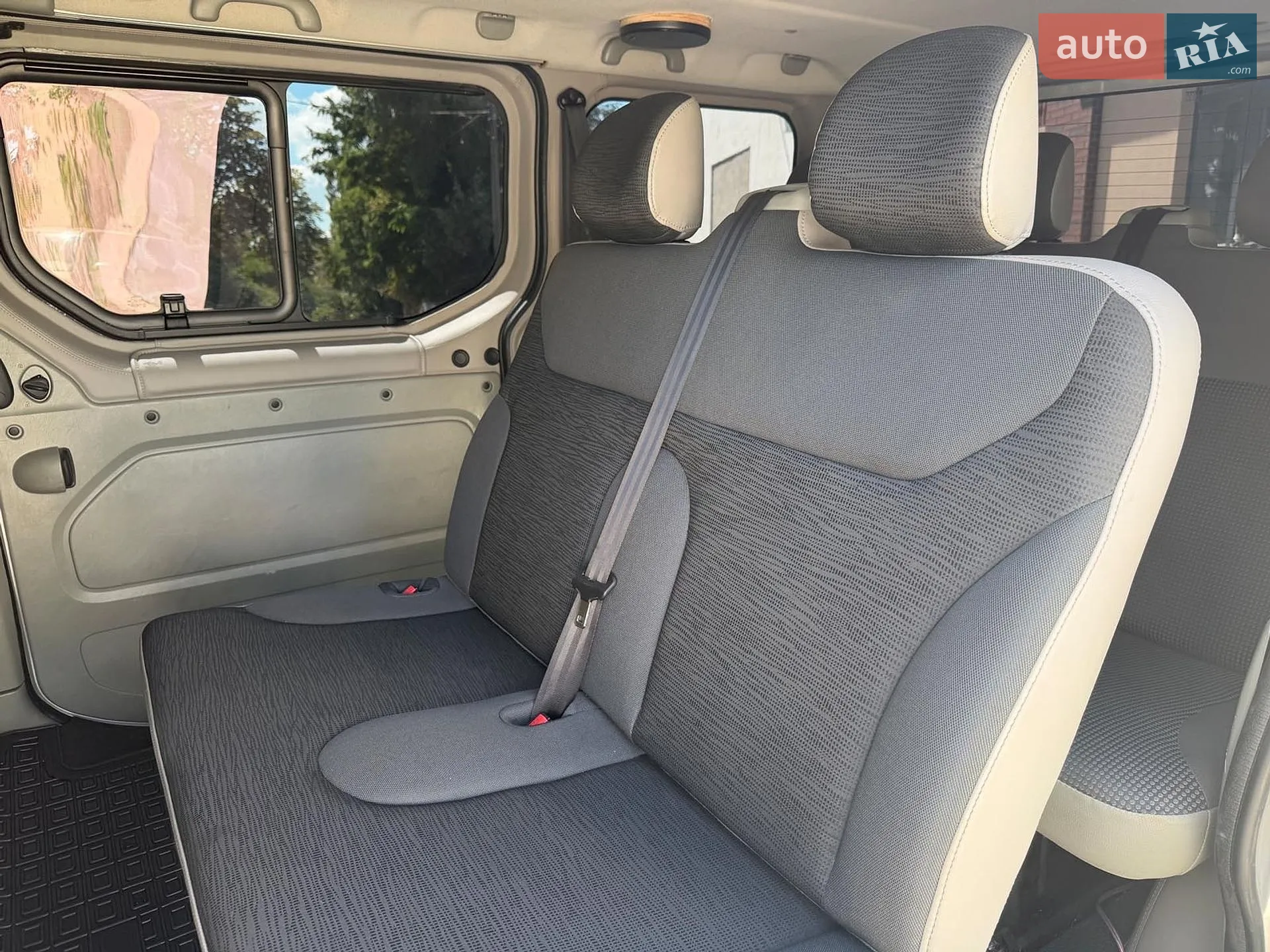 2010 Renault Trafic - мініатюра 16