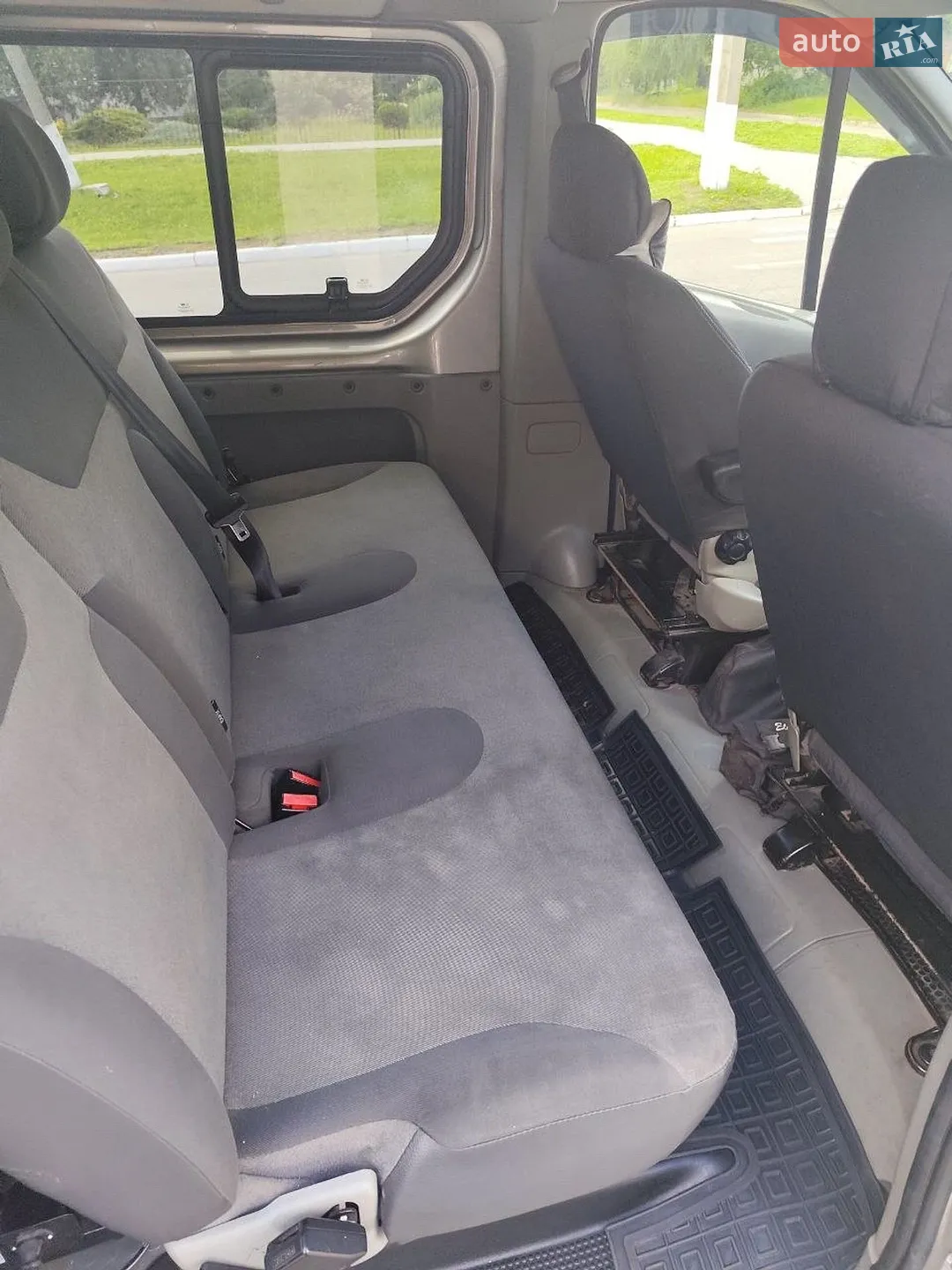 2010 Renault Trafic - мініатюра 11