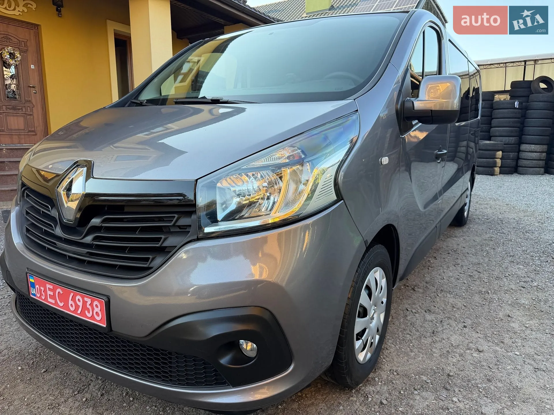 2017 Renault Trafic - мініатюра 12