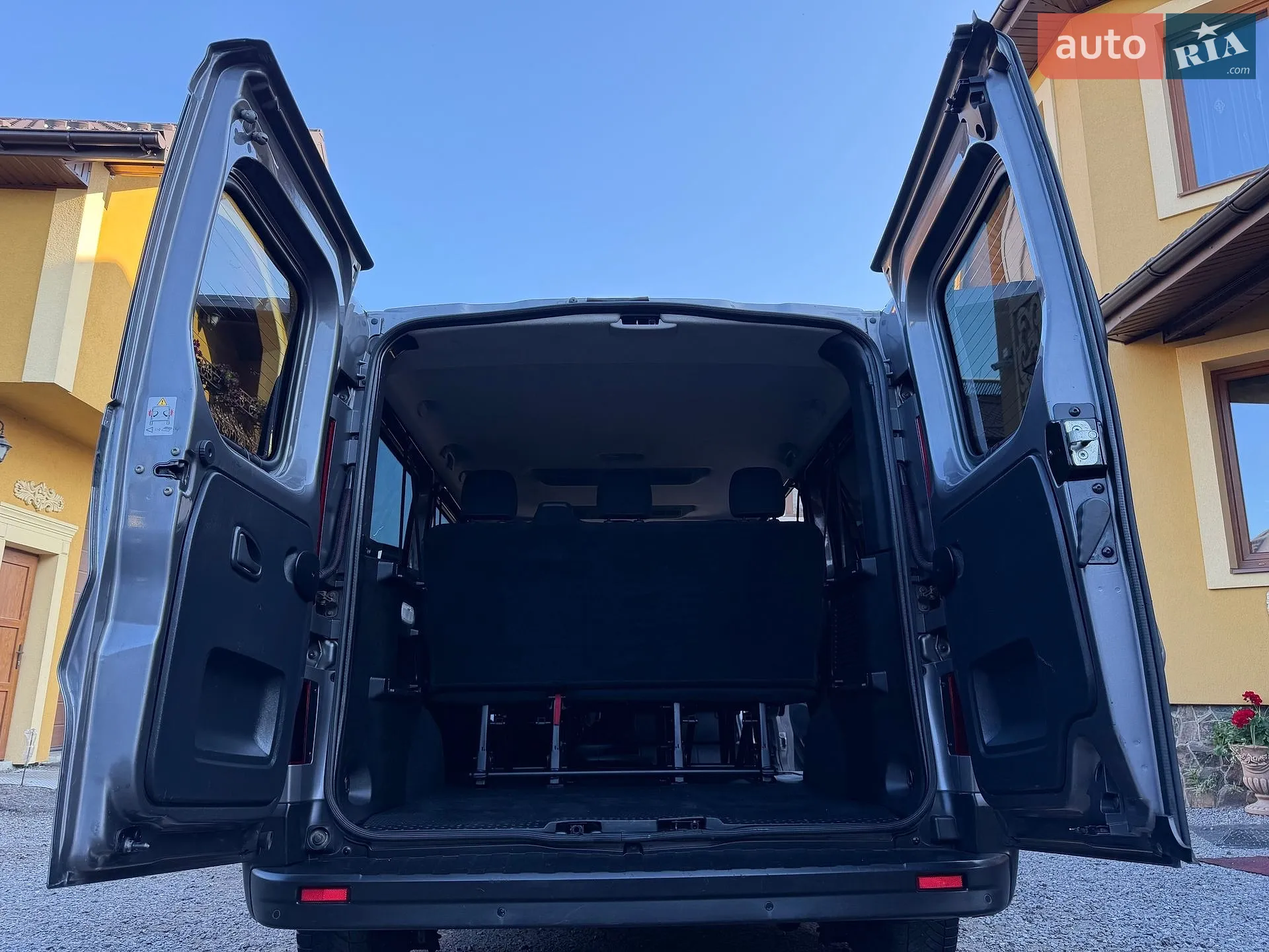 2017 Renault Trafic - мініатюра 68
