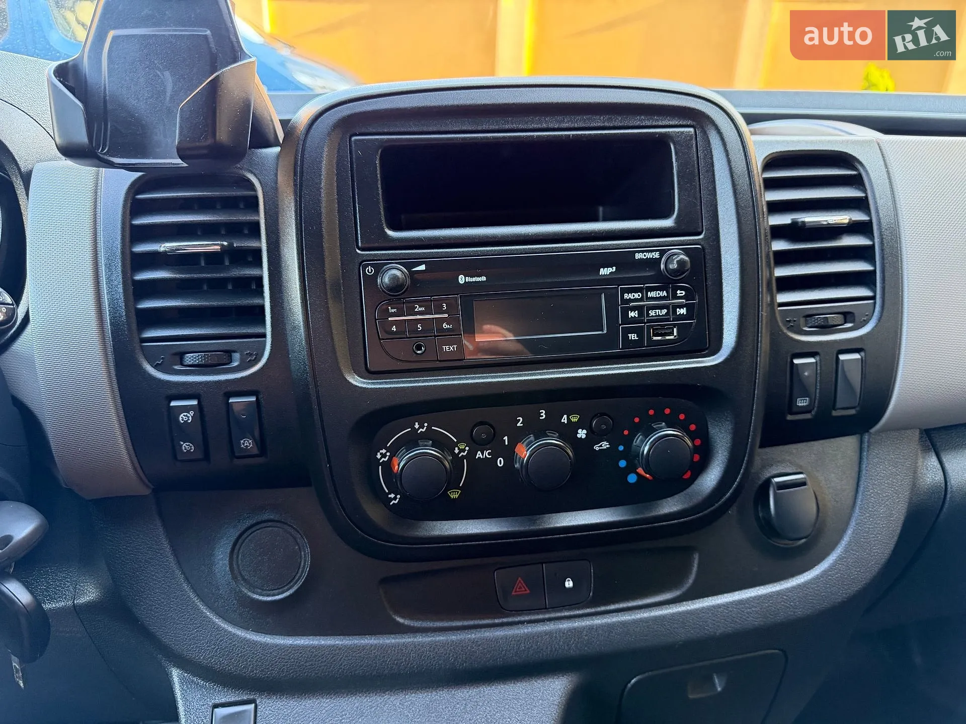 2017 Renault Trafic - мініатюра 100