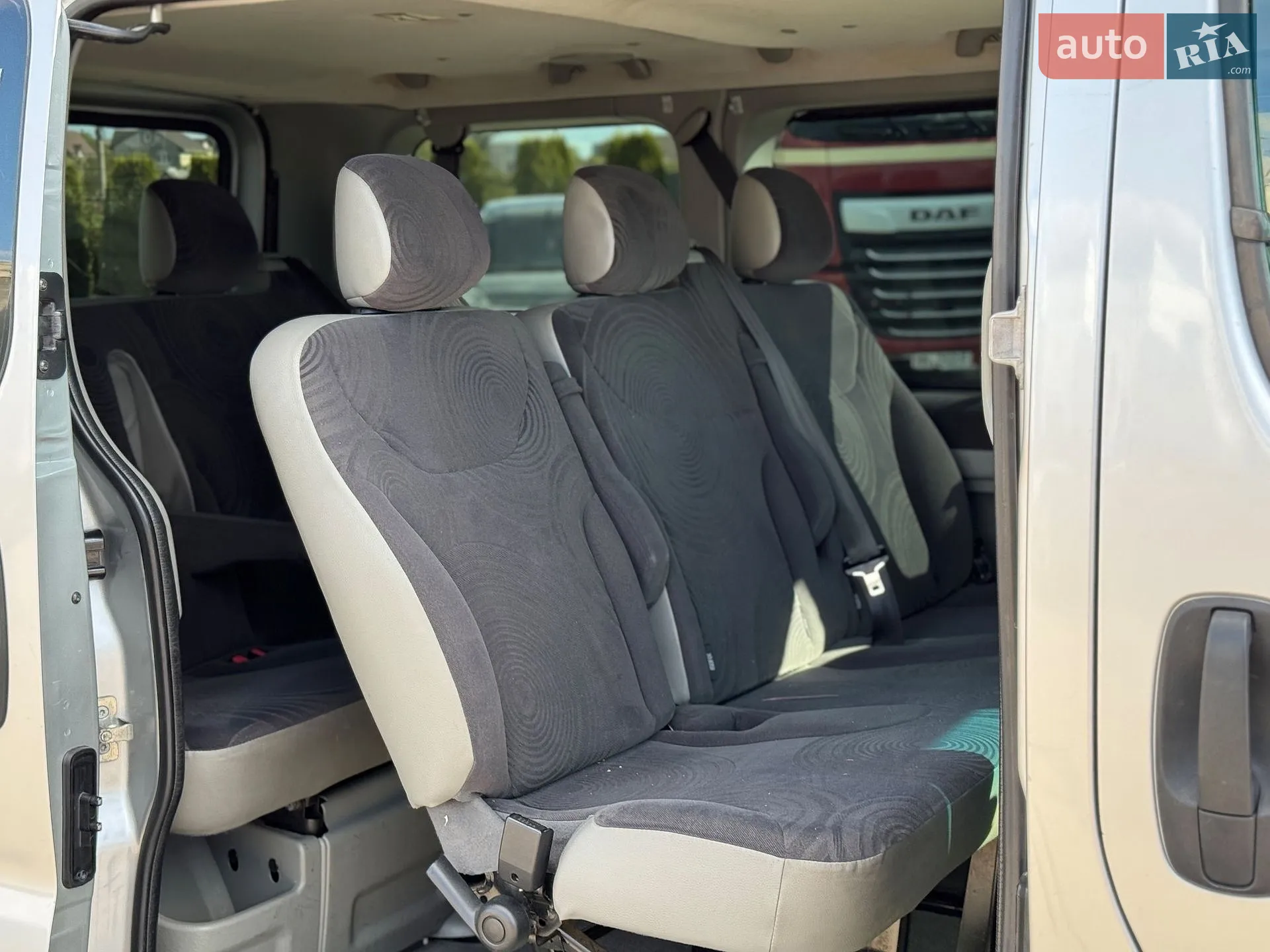 2011 Renault Trafic - мініатюра 12