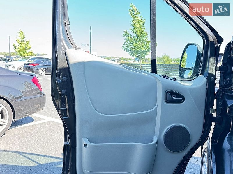 Мікроавтобус вантажний (до 3,5т) Renault Trafic 2006 в Мукачевому фото 14 Мікроавтобус вантажний (до 3,5т) Renault Trafic 2006 в Мукачевому