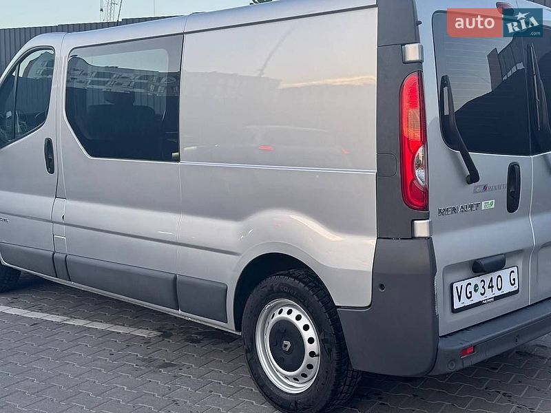 Грузопассажирский фургон Renault Trafic 2013 в Киеве