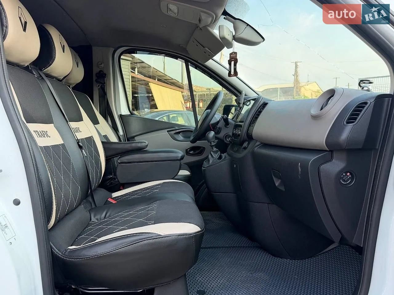 2016 Renault Trafic - мініатюра 32