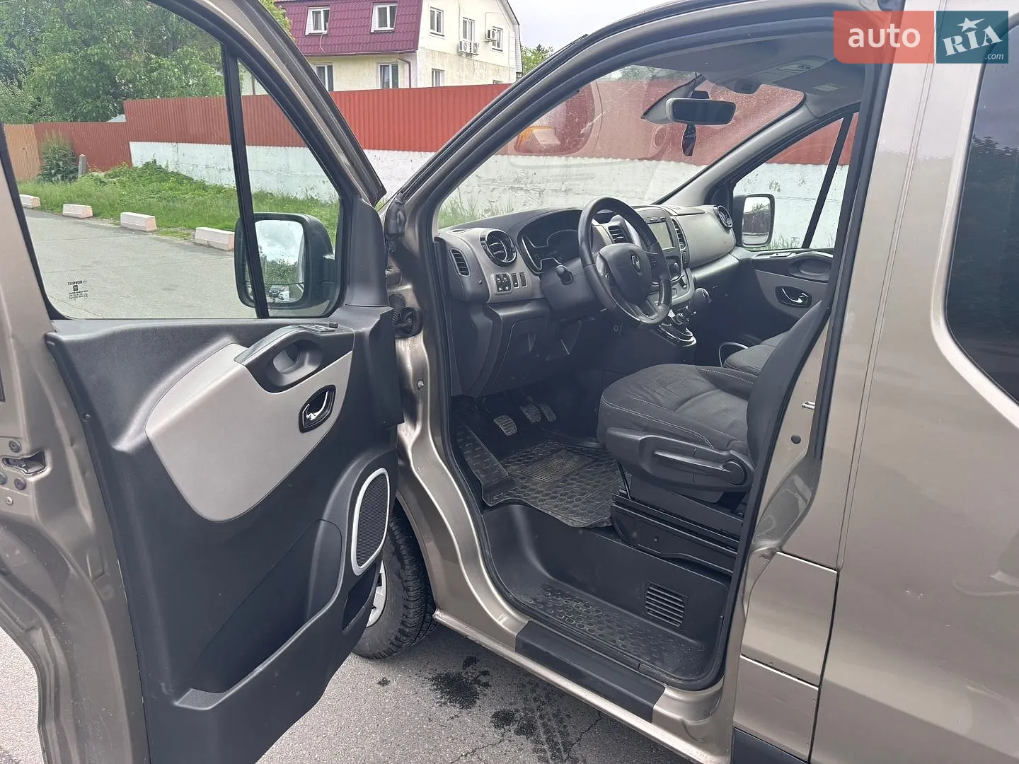 2015 Renault Trafic - мініатюра 10