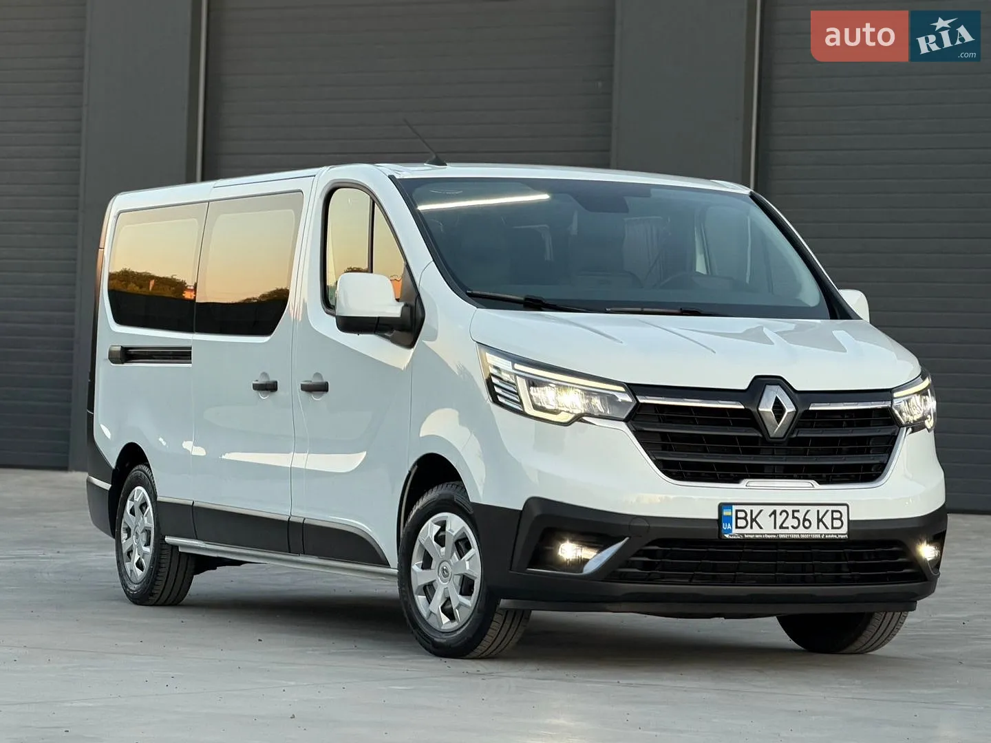 Renault Trafic 2015 VIN VF13FL00254673996 фото оголошення 4 з 15