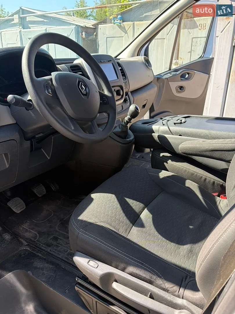 2017 Renault Trafic - мініатюра 14