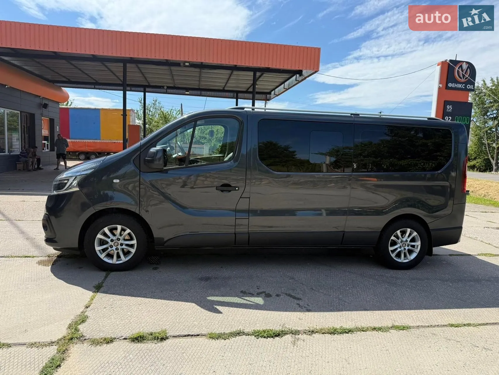 2021 Renault Trafic - мініатюра 2