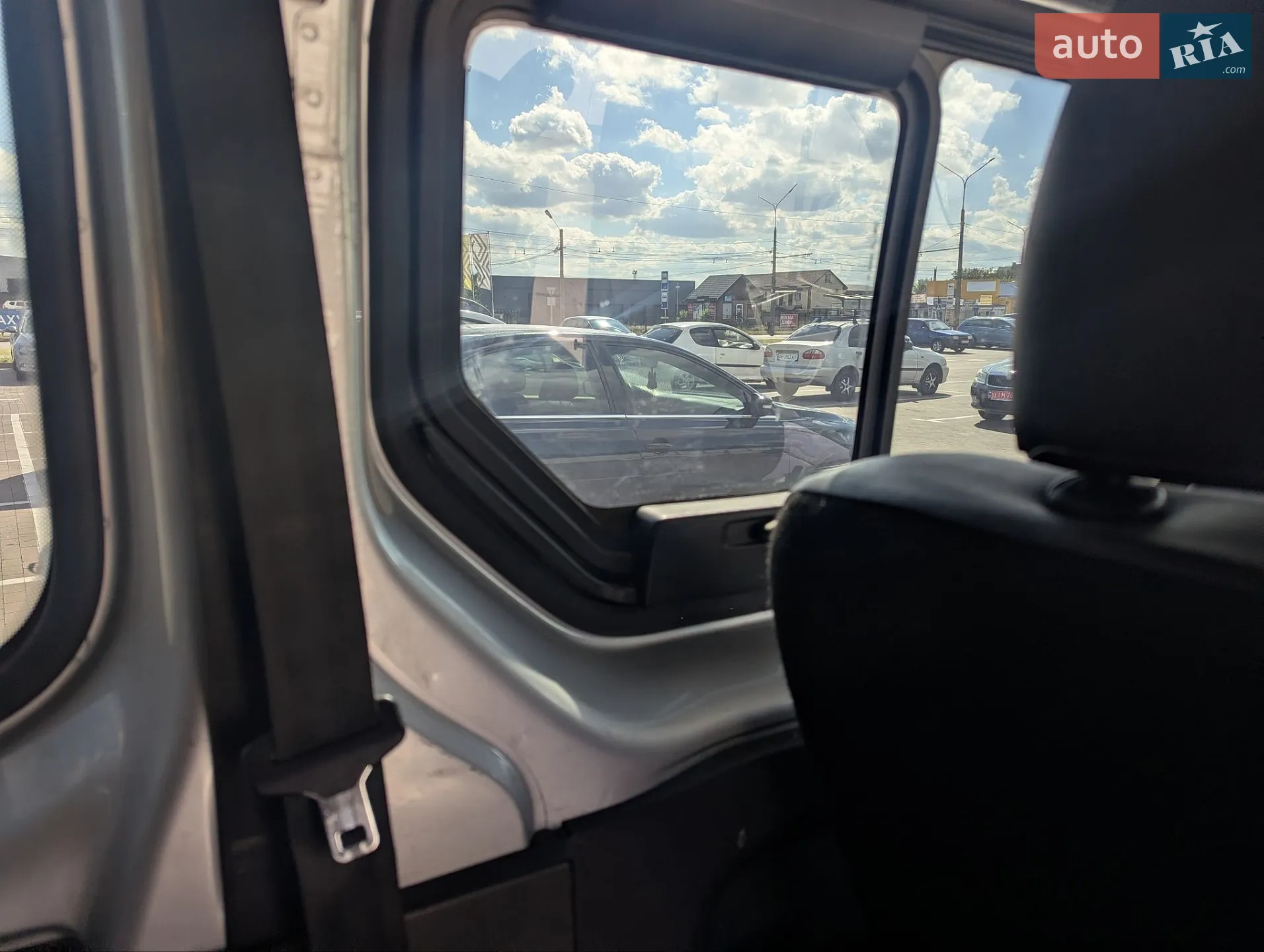 2015 Renault Trafic - мініатюра 18