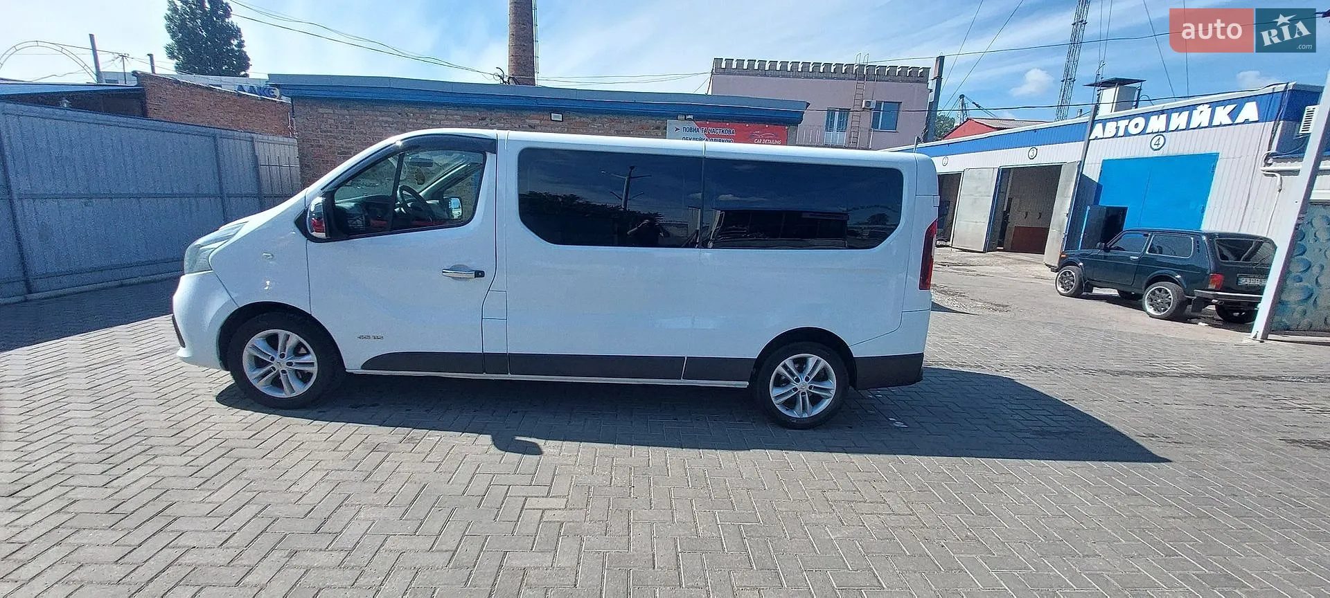 2015 Renault Trafic - мініатюра 9