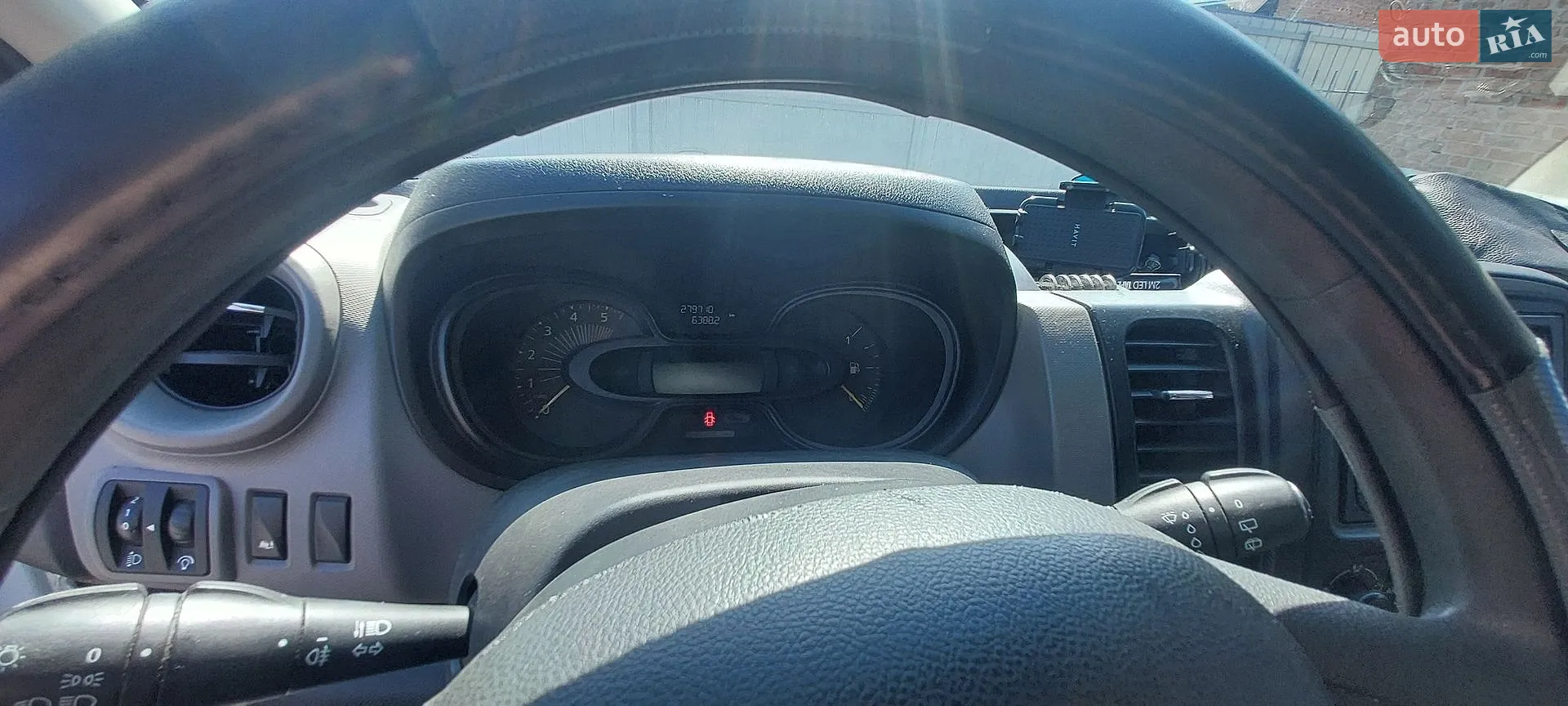 2015 Renault Trafic - мініатюра 11