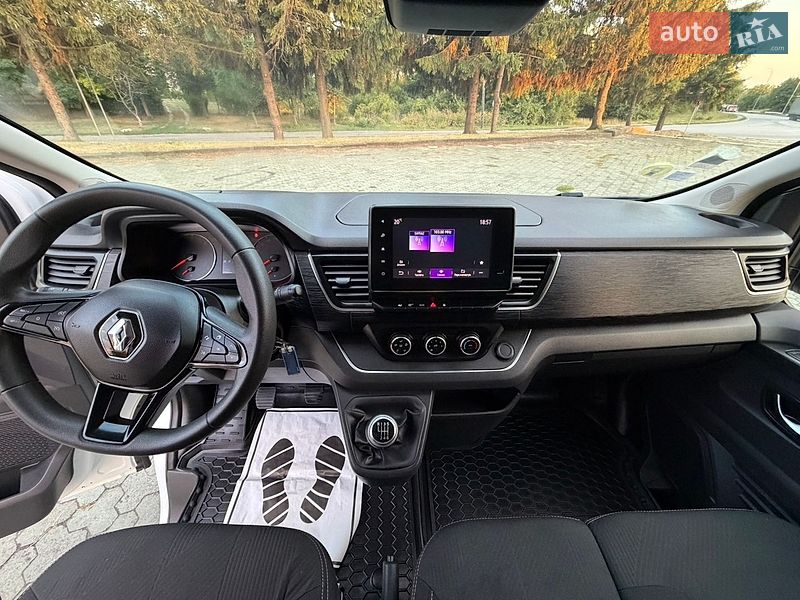 Грузовой фургон Renault Trafic 2022 в Дубно