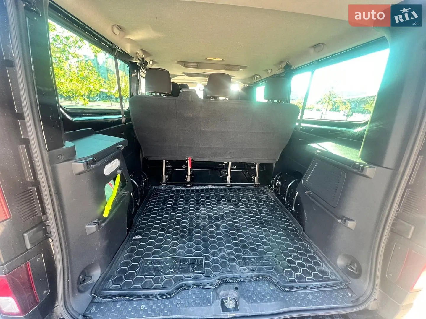2016 Renault Trafic - мініатюра 11