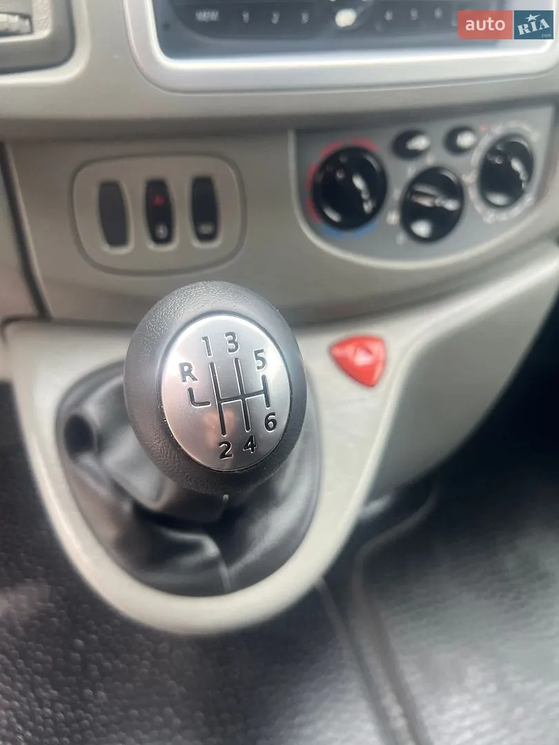 2010 Renault Trafic - мініатюра 30