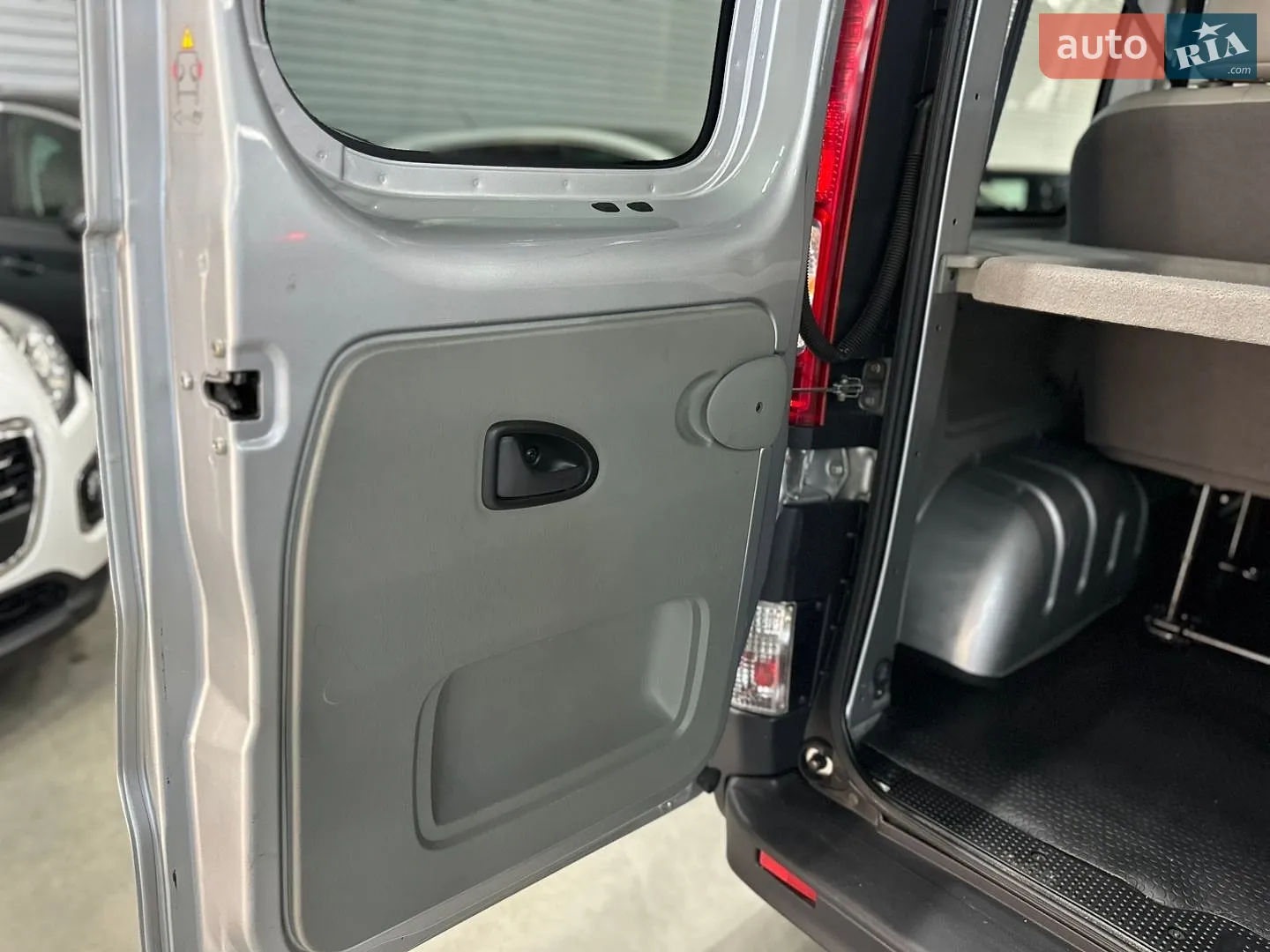 2011 Renault Trafic - мініатюра 59
