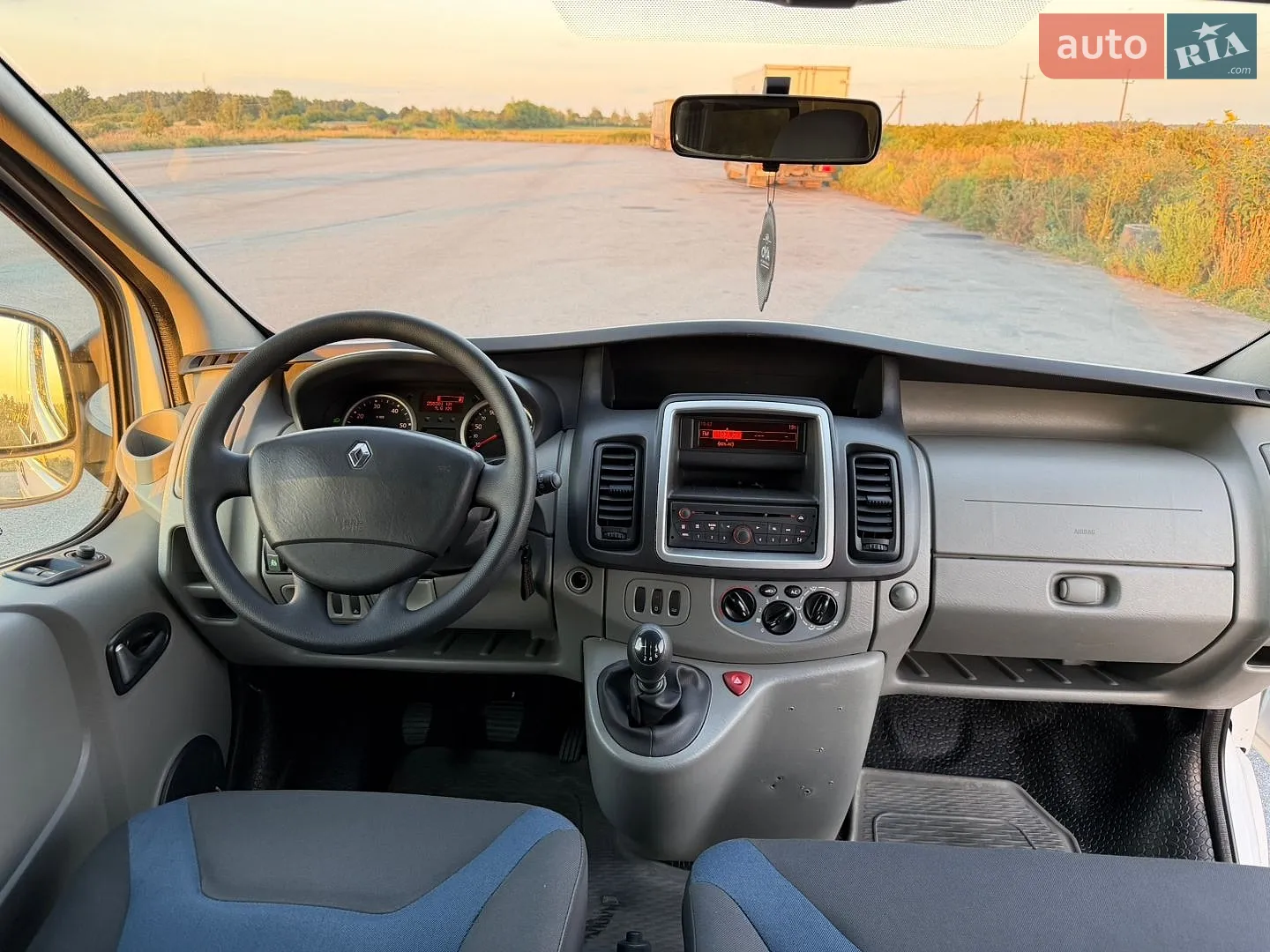 2011 Renault Trafic - мініатюра 38