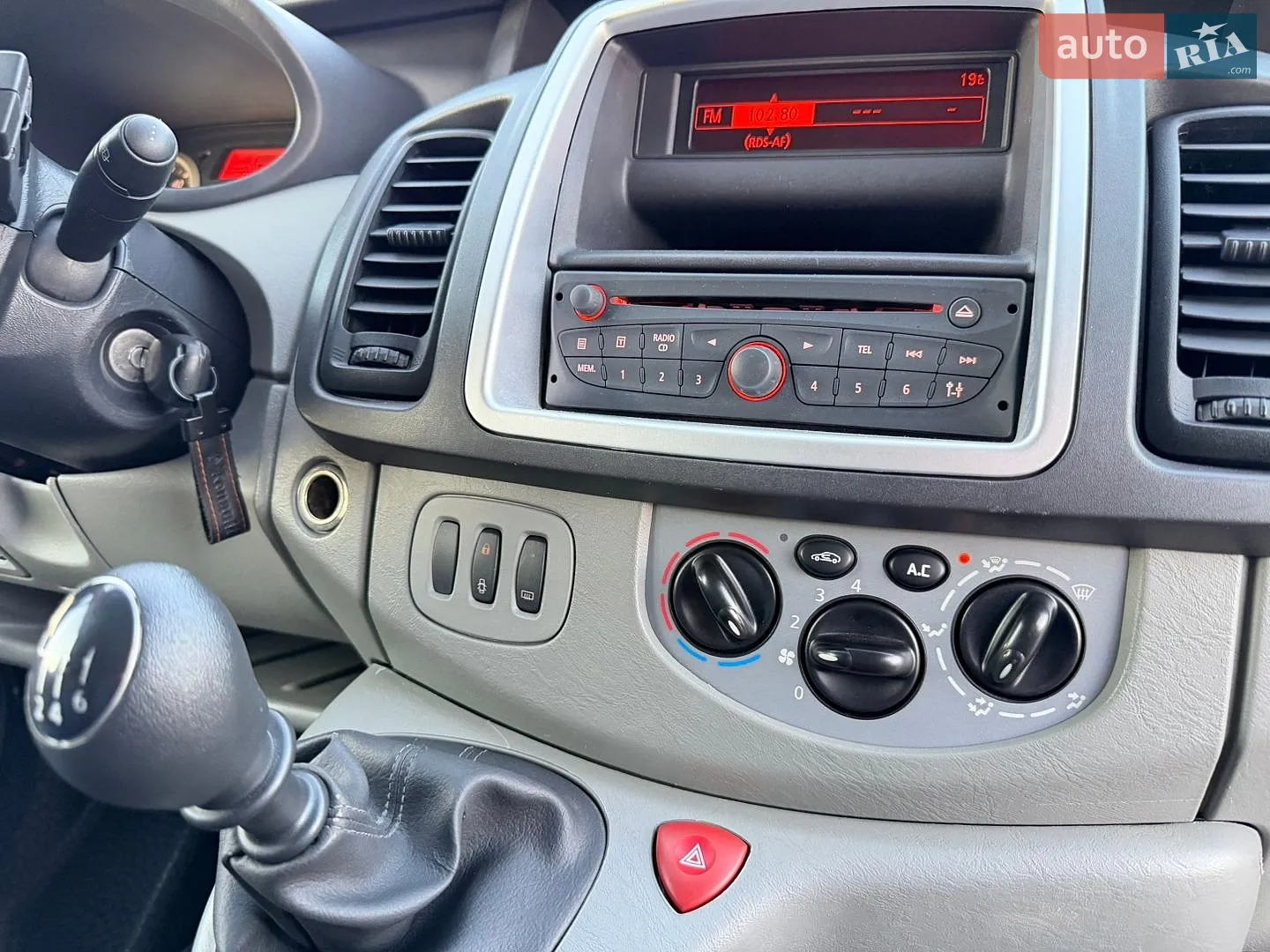 2011 Renault Trafic - мініатюра 40