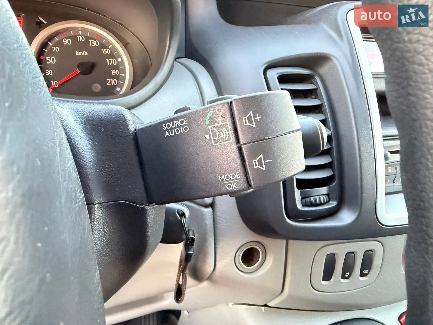 2011 Renault Trafic - мініатюра 56