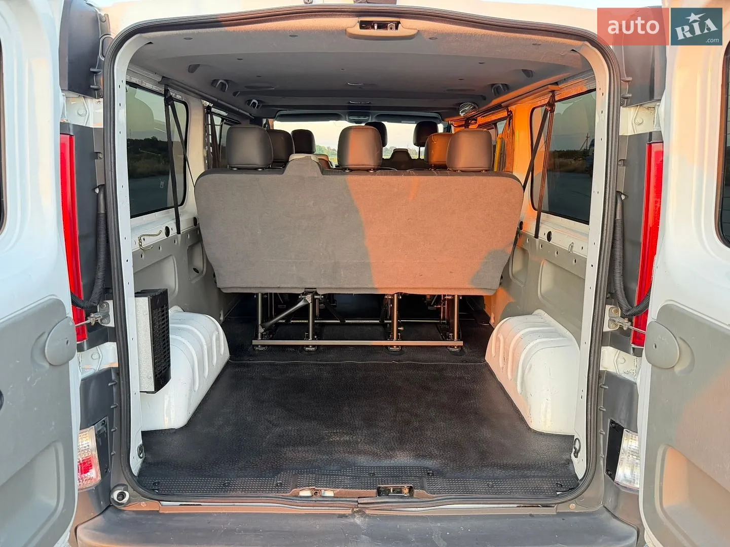 2011 Renault Trafic - мініатюра 60