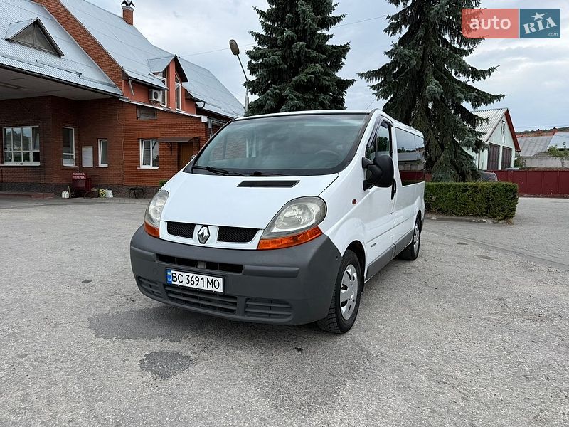 Мінівен Renault Trafic 2004 в Кременці
