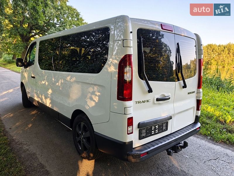 Мінівен Renault Trafic 2017 в Луцьку