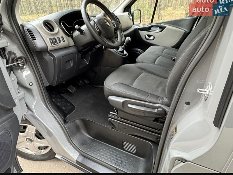 Минивэн Renault Trafic 2016 в Калуше фото 12 Минивэн Renault Trafic 2016 в Калуше