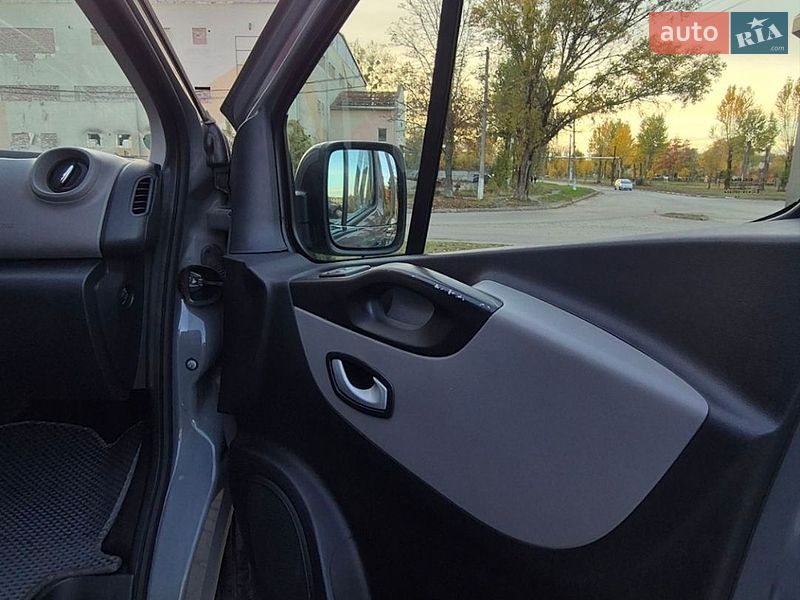 Минивэн Renault Trafic 2016 в Калуше фото 16 Минивэн Renault Trafic 2016 в Калуше