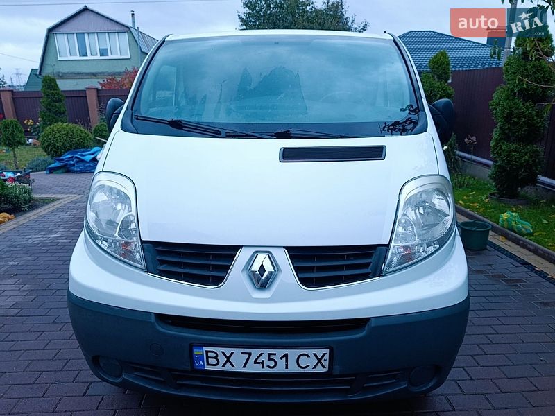 Вантажний фургон Renault Trafic 2014 в Хмельницькому