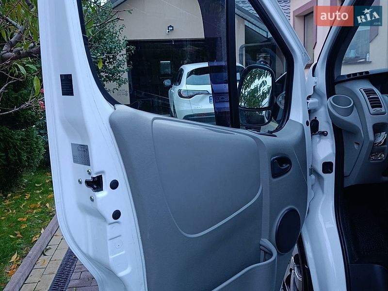 Вантажний фургон Renault Trafic 2014 в Хмельницькому