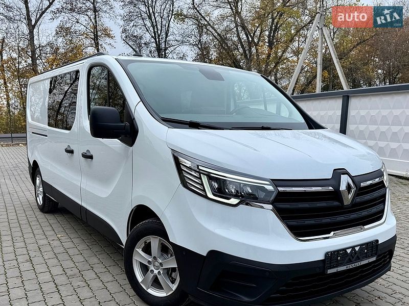 Минивэн Renault Trafic 2023 в Киеве фото Минивэн Renault Trafic 2023 в Киеве