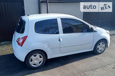 Хетчбек Renault Twingo 2013 в 