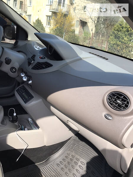 Хетчбек Renault Twingo 2011 в Львові