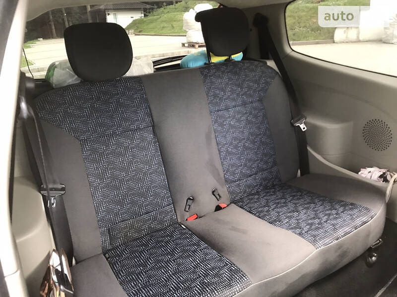 Хэтчбек Renault Twingo 2009 в Старом Самборе